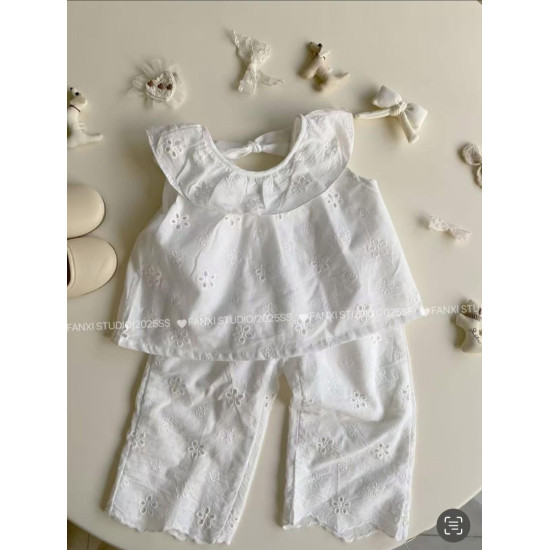 طقم صيفي باللون الابيض المميز ١-٥ سنوات 