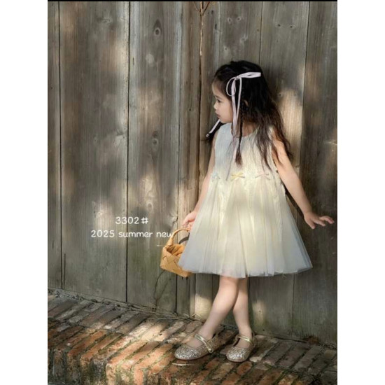 فستان بتاتي باللون البيج مرين ب٣ فيونكات من ٢-٦ سنوات 