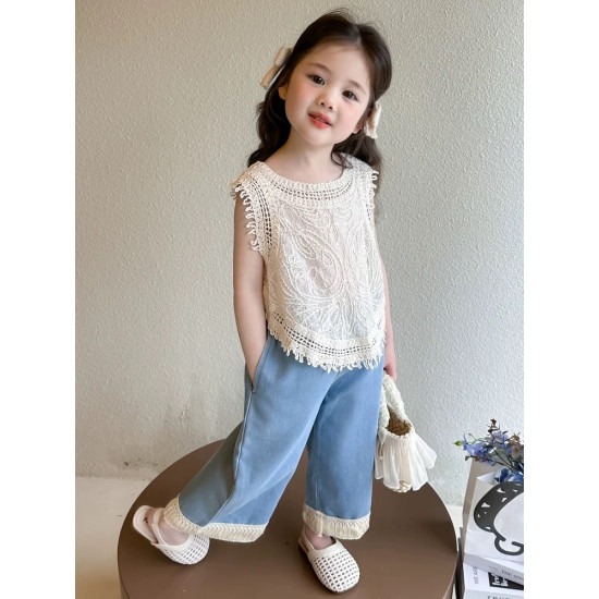 طقم بناتي ٢-٦ سنوات