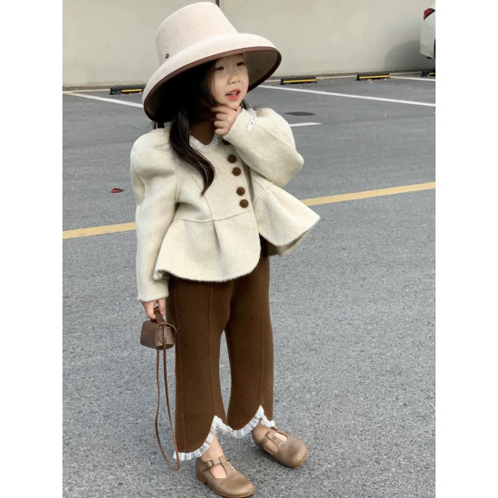 طقم جوخ بناتي باللون البني والبيج