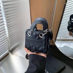 شنتة انيقة لون اسود